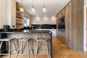 Kitchen- click for photo gallery